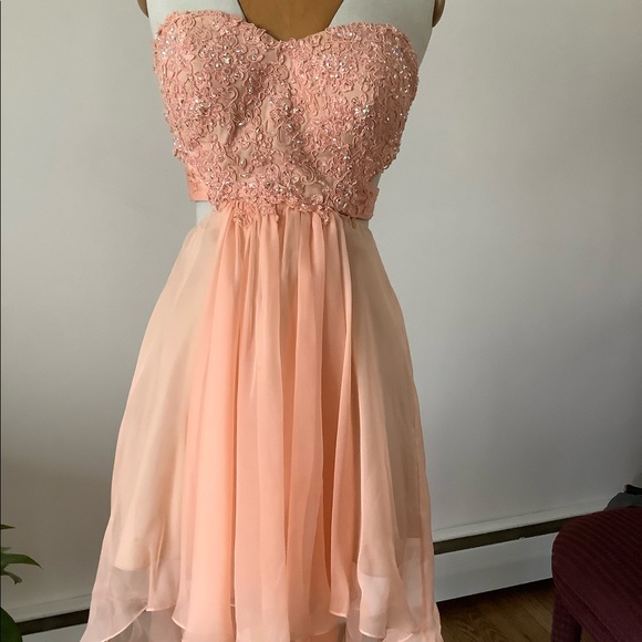 Gorgeous le femme prom dress - Picture 2 of 5